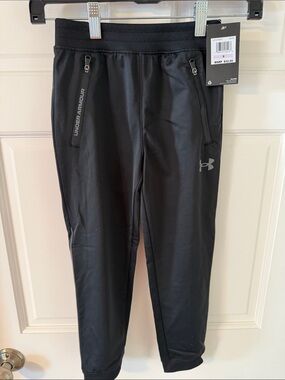 NWT Under Armour Boys Pennant
2.0 Joggers Black Brushed interior Size 6